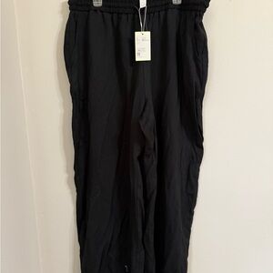 Halara women’s casual elastic pants.